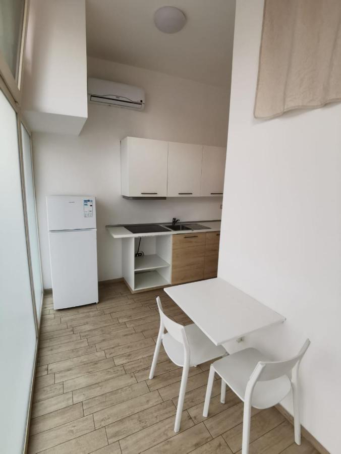 All' Ombra Del Faro - Mini Apartments Таранто Экстерьер фото