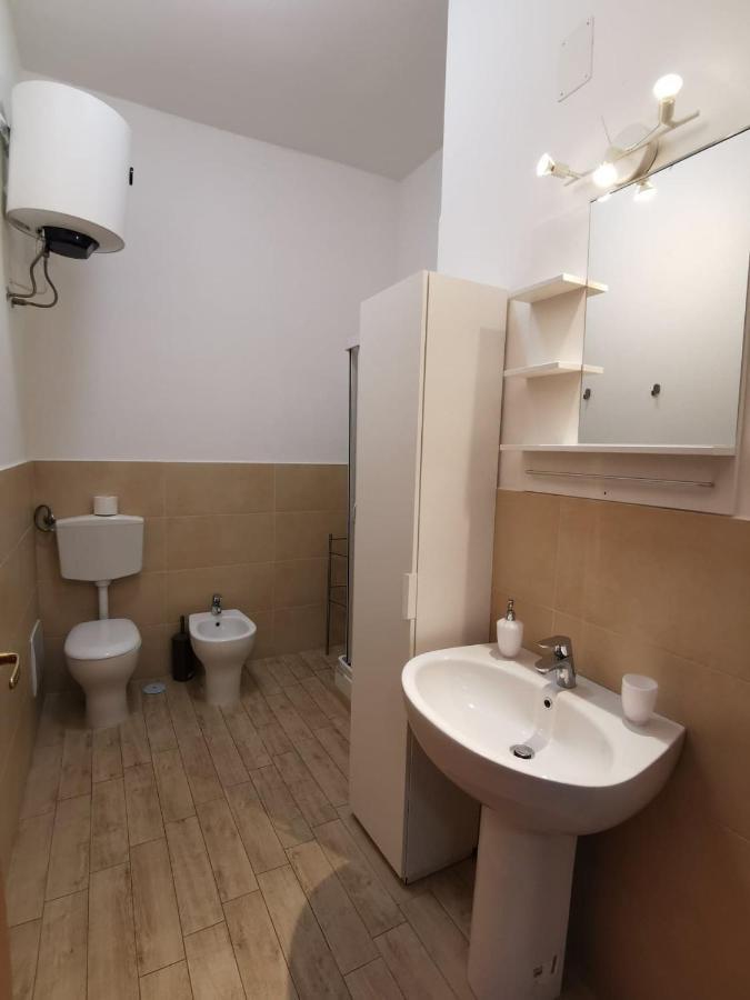 All' Ombra Del Faro - Mini Apartments Таранто Экстерьер фото