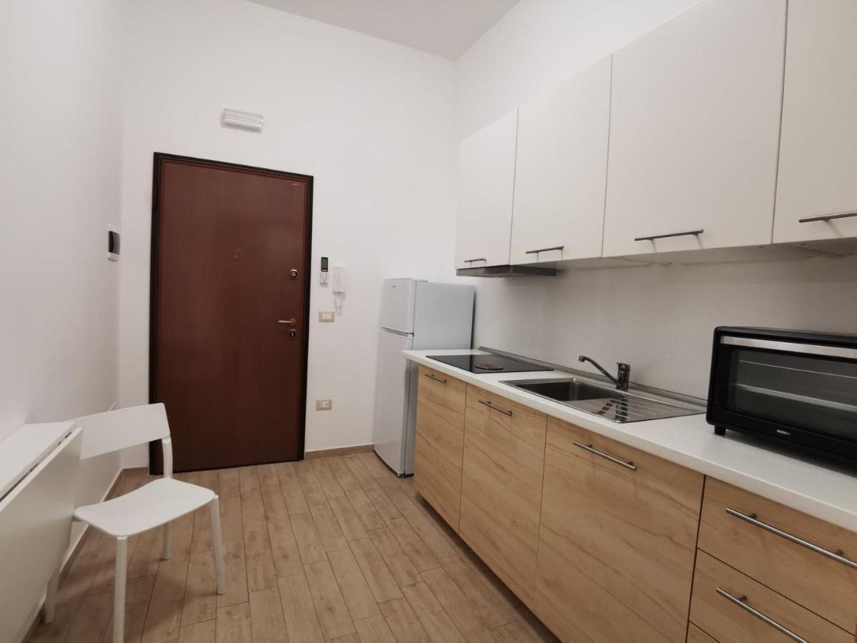 All' Ombra Del Faro - Mini Apartments Таранто Экстерьер фото